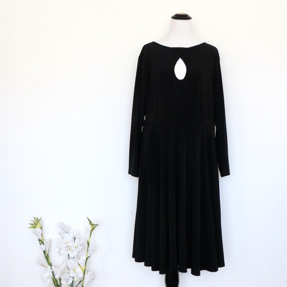 NEW! Torrid Studio Knit Keyhole Skater Dress Long Sleeves Black SZ 2X - Picture 4 of 9